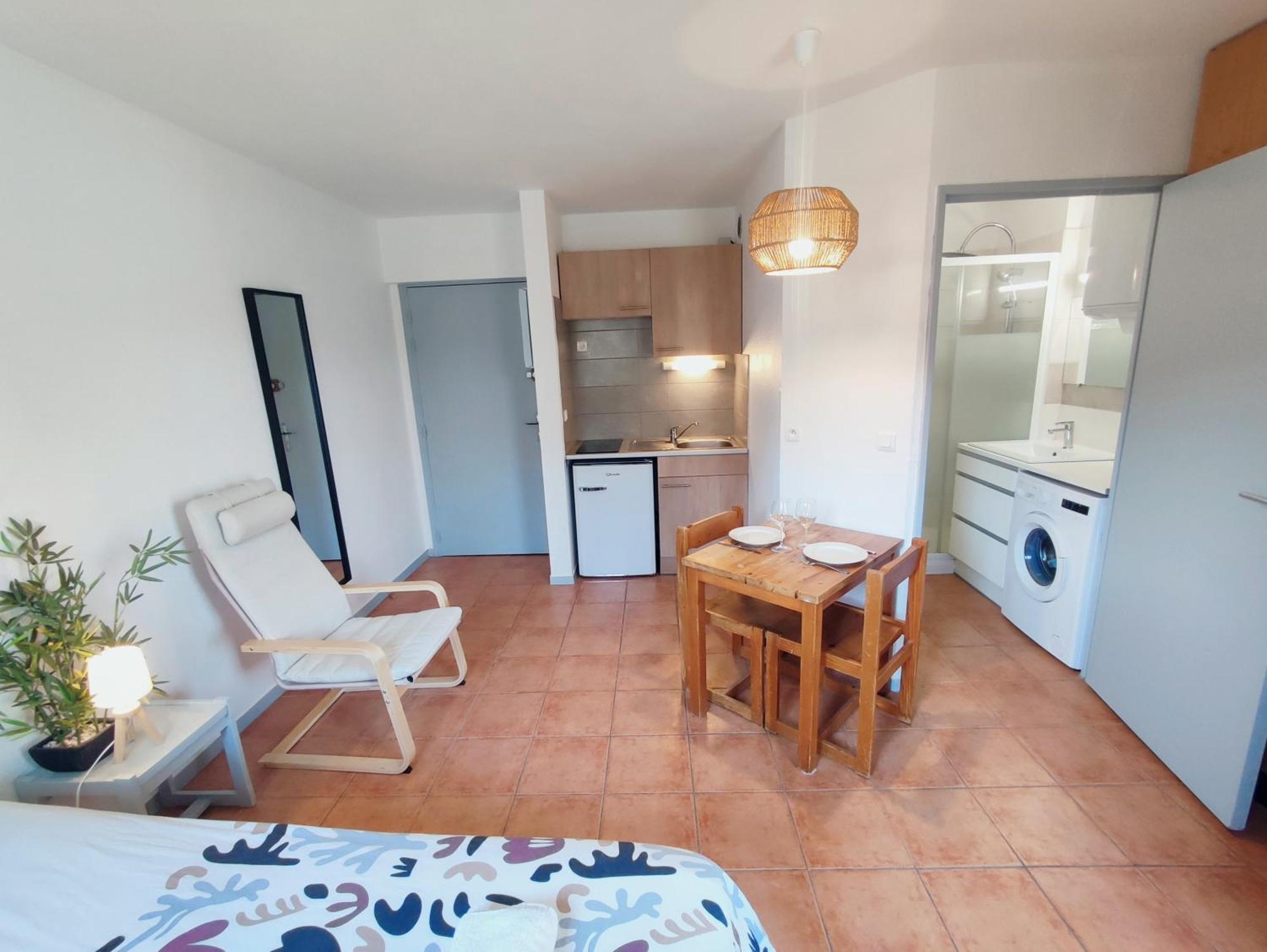 Le Studio Des Garrigues - Climatise Gréoux-les-Bains Exterior foto